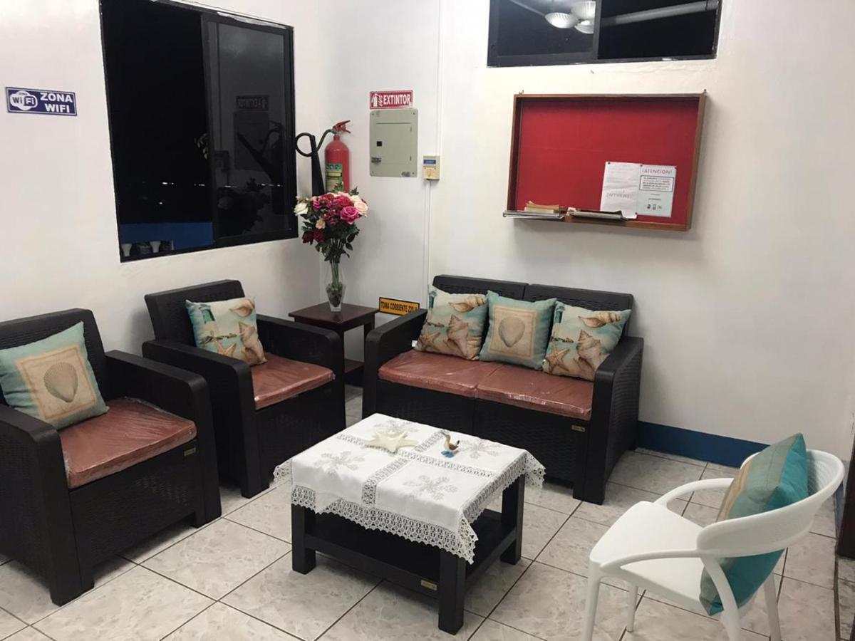 Hostal Albatros San Cristóbal Zewnętrze zdjęcie
